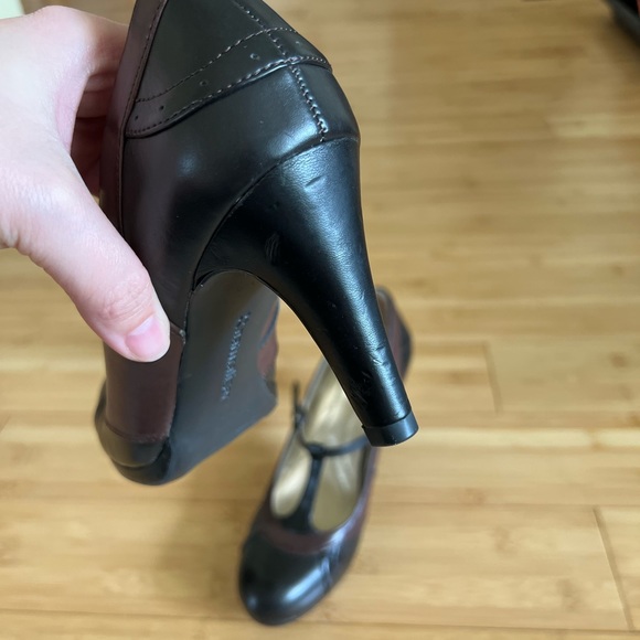 Naturalizer Two Tone Pumps - Picture 5 of 8